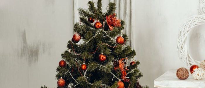 Garland on Prelit Christmas Trees: Yes or No?