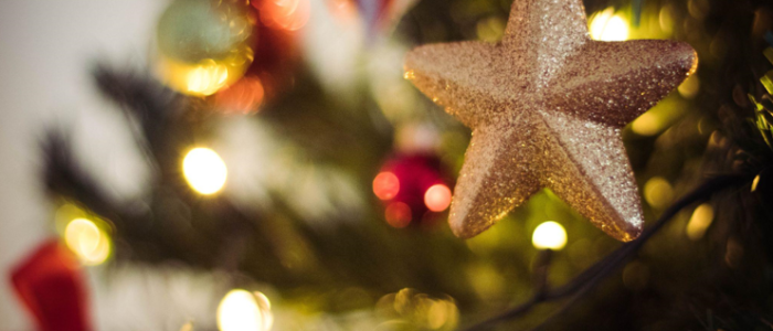 The Pros and Cons of Unlit Artificial Christmas Trees: An In-Depth Analysis